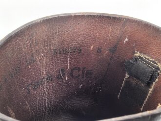 Paar Stiefel für Mannschaften der Wehrmacht, Kammerstempelung innen im Schaft, ungereinigtes Paar, Sohlenlänge 28cm