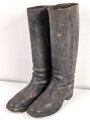 Paar hohe Schaftstiefel wie Wehrmacht, so eventuell beim Reichsarbeitsdienst oder ähnlihcnm getragen. Ungereinigt, Sohlenlänge 31cm