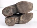 Paar hohe Schaftstiefel wie Wehrmacht, so eventuell beim Reichsarbeitsdienst oder ähnlihcnm getragen. Ungereinigt, Sohlenlänge 31cm