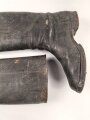 Paar hohe Schaftstiefel wie Wehrmacht, so eventuell beim Reichsarbeitsdienst oder ähnlihcnm getragen. Ungereinigt, Sohlenlänge 31cm