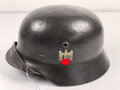 Heer, Stahlhelm Modell 1935. Vorschriftmäßig 1940 neu lackiert und das Wappen entfernt. In allen Teilen originales Stück, guter Zustand. EF66