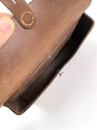 Schweiz, Koppeltasche aus Leder, datiert 1965, Breite 21cm