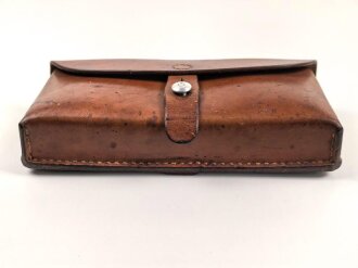 Schweiz, Koppeltasche aus Leder, datiert 1965, Breite 21cm