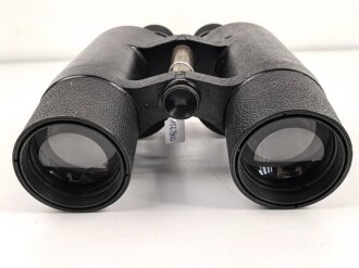 Kriegsmarine , Doppelfernrohr 8 x 60 von Carl Zeiss Jena. Glasklare Durchsicht, rechts ein Kreis, mittig ein Kreuz. Originallack, die Sonnenblenden einwandfrei ausziehbar. Schweres Stück, Gesamthöhe knapp 27cm.