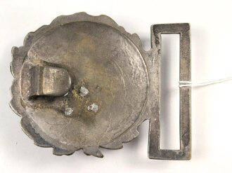 Kaiserliche Marine, silbernes Schloss für die Feldbinde 1. Modell ab 1888. Höhe 50mm, das "W" für Wilhelm ab 1902 ergänzt.