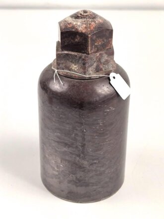 Behälter für Waffenentgiftungsmittel Wehrmacht. Guter Zustand, aus rotbraun melierter Preßmasse,  Höhe 20cm