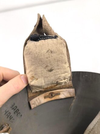 Tschechoslowakei , Stahlhelm Wz32 in gutem Zustand , eher unübliche Lackierung