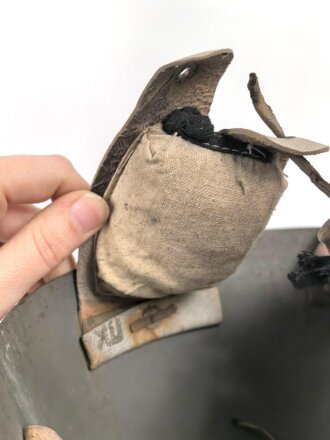 Tschechoslowakei , Stahlhelm Wz32 in gutem Zustand , eher unübliche Lackierung