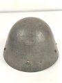 Tschechoslowakei , Stahlhelm Wz32 in gutem Zustand , eher unübliche Lackierung