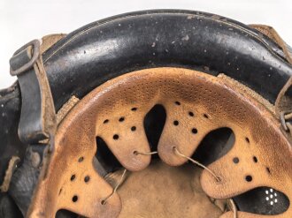 Feuerwehr III.Reich, Stahlhelm Originallack. Ungereinigtes Stück, die Embleme entfernt