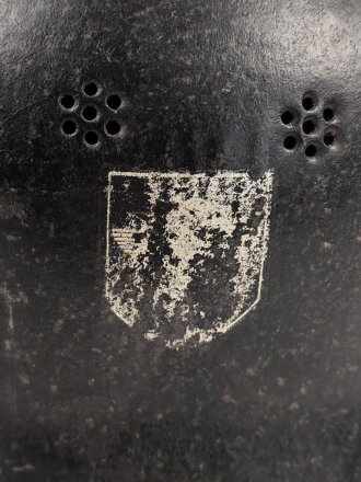 Feuerwehr III.Reich, Stahlhelm Originallack. Ungereinigtes Stück, die Embleme entfernt