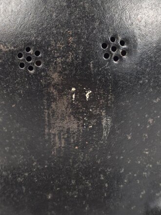 Feuerwehr III.Reich, Stahlhelm Originallack. Ungereinigtes Stück, die Embleme entfernt