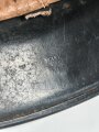 Feuerwehr III.Reich, Stahlhelm Originallack. Nach dem Krieg weiterverwendet. Kinnriemen ergänzt, Leuchtband angebracht, Embleme überklebt.