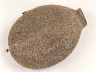 Filzbezug für eine Feldflasche der Wehrmacht, gebraucht