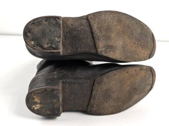 Paar schwere Stiefel für Mannschaften. Unvorschriftsmäßige Ausführung, evtl. für andere Armee ? Ingereinigt, Sohlnelänge 31cm