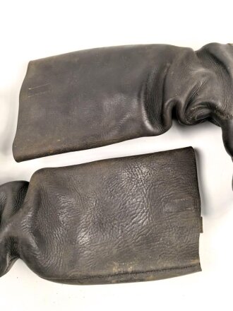 Paar schwere Stiefel für Mannschaften. Unvorschriftsmäßige Ausführung, evtl. für andere Armee ? Ingereinigt, Sohlnelänge 31cm