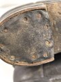 Paar schwere Stiefel für Mannschaften. Unvorschriftsmäßige Ausführung, evtl. für andere Armee ? Ingereinigt, Sohlnelänge 31cm