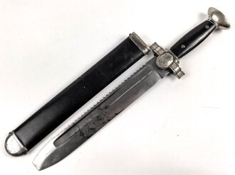 Deutsches Rotes Kreuz III.Reich, Hauer für Mannschaften. Die Klinge zum Teil narbig, Scheide überlackiert, sonst gut