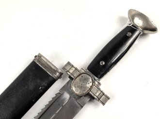 Deutsches Rotes Kreuz III.Reich, Hauer für Mannschaften. Die Klinge zum Teil narbig, Scheide überlackiert, sonst gut