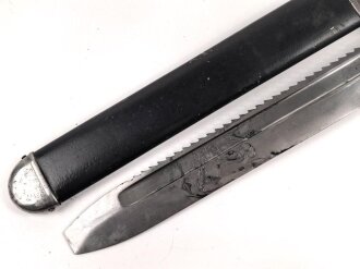 Deutsches Rotes Kreuz III.Reich, Hauer für Mannschaften. Die Klinge zum Teil narbig, Scheide überlackiert, sonst gut