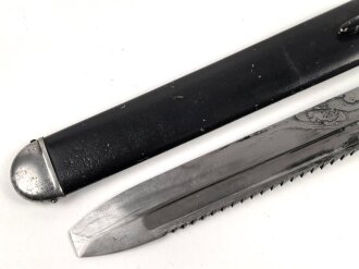 Deutsches Rotes Kreuz III.Reich, Hauer für Mannschaften. Die Klinge zum Teil narbig, Scheide überlackiert, sonst gut