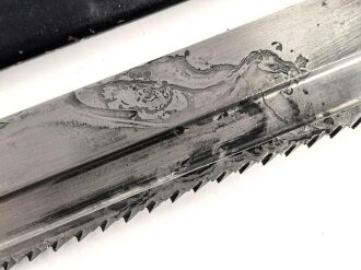 Deutsches Rotes Kreuz III.Reich, Hauer für Mannschaften. Die Klinge zum Teil narbig, Scheide überlackiert, sonst gut