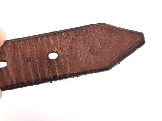 Kinnriemen für einen Stahlhelm der Wehrmacht. Für Modell 1940 und 1942. Guter Zustand, datiert 1943