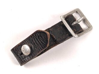Kurzes Stück für einen Kinnriemen zum Stahlhelm der Wehrmacht. Für Modell 1935