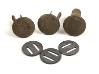 Satz Nieten für Stahlhelm der Wehrmacht, gebraucht, neuzeitlich lackiert