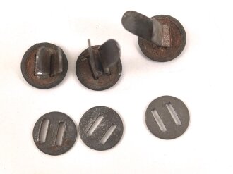 Satz Nieten für Stahlhelm der Wehrmacht, gebraucht, neuzeitlich lackiert