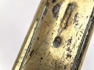 Oberer Scheidenbeschlag für eine Blankwaffe. Höhe 88,3mm, Breite oben,   innen gemessen etwa 19mm