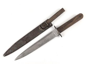 Österreich 1. Weltkrieg, Kampfmesser in gutem Gesamtzustand, ungereinigt