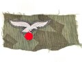 Luftwaffe Brustadler, original vernäht, ausgeschnitten aus einer Tarnfeldbluse für Angehörige der Felddivision.