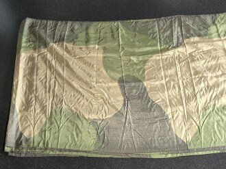 Luftwaffe, Stück Fallschirmseide . Maße 90cm x...