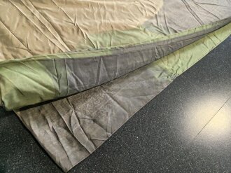Luftwaffe, Stück Fallschirmseide . Maße 90cm x 20 Meter Länge