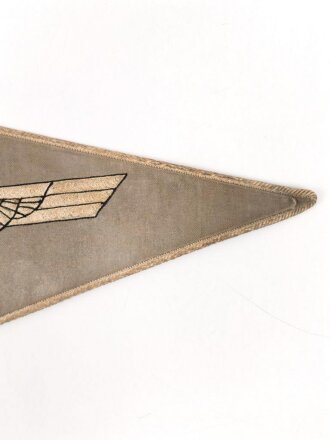 Heer, Kraftfahrzeugstander für Offiziere. Gebrauchtes Stück, Maße 20 x 36cm