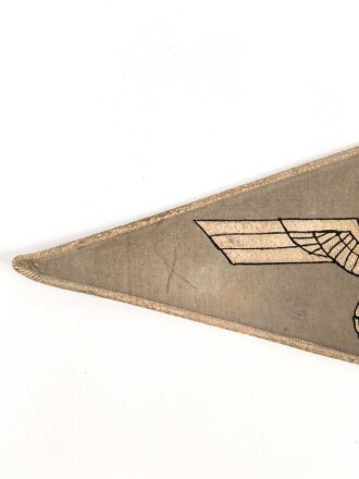 Heer, Kraftfahrzeugstander für Offiziere. Gebrauchtes Stück, Maße 20 x 36cm