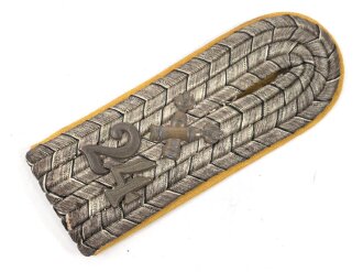 Preußen, einzelnes Schulterstück für einen Leutnant im Fuß Artillerie Regiment 24. Gesamtlänge 11,5cm