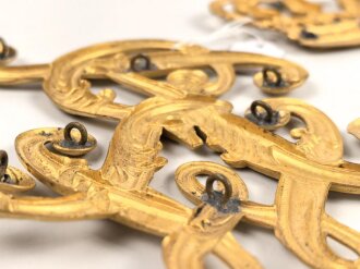 Preußen, "FWR" Auflage mit Krone für eine Schabracke. Breite knapp 13cm, Höhe mit Krone 21cm