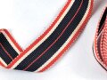 Band für die Kriegsverdienstmedaille, Schmale Ausführung für die Bandspange 16 mm. Gesamtlänge 250cm
