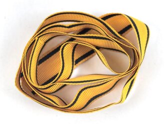 Württemberg, Bandabschnitt für die Bandspange zur Silberne Militärverdienstmedaille König Wilhelm II. 1892 - 1918, Breite  16mm. Sie erhalten 10cm von der Rolle abgeschnitten