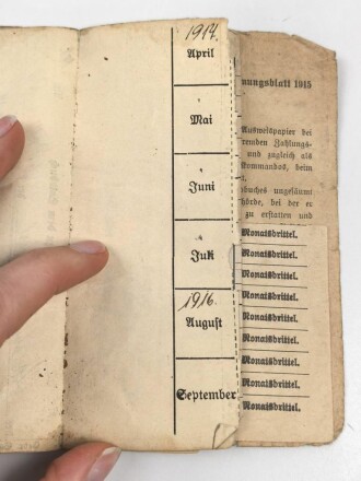 Preußen, Militärpaß und Soldbuch eines Angehörigen im Infanterie Regiment 64. Während des Krieges Feld Artillerie Regiment 54
