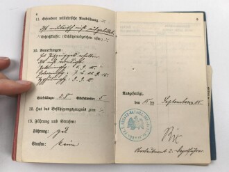Preußen, Militärpaß und Soldbuch eines Angehörigen im Infanterie Regiment 64. Während des Krieges Feld Artillerie Regiment 54
