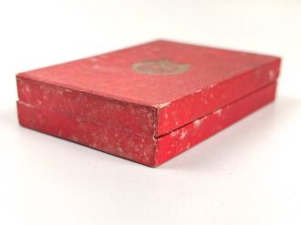 Etui für eine Auszeichnung ehemaliger Ostblock. 7 x 10 x 2cm