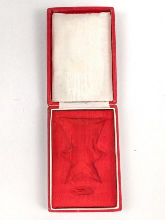 Etui für eine Auszeichnung ehemaliger Ostblock. 7 x 10 x 2cm