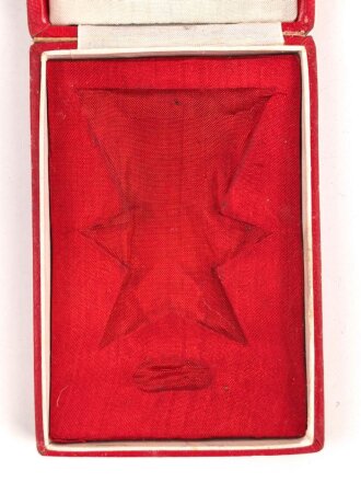 Etui für eine Auszeichnung ehemaliger Ostblock. 7 x 10 x 2cm