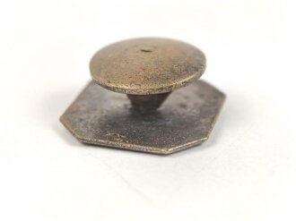 Preußische Einwohnerwehr, silberner Falkenknopf. Getragenes Stück