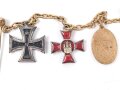Frackkettchen mit Miniaturen , Eisernes Kreuz 2. Klasse 1914, Hanseatenkreuz Hamburg, Kyffhäuser Kriegsdenkmünze 1914-18