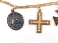 Frackkettchen mit Miniaturen , Eisernes Kreuz 2. Klasse 1914, Braunschweig Kriegsverdienstkreuz, Baltenkreuz, Verwundetenabzeichen schwarz