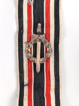 Deutsche Ehrendenkmünze des Weltkrieges 1914-1918, an langem Band mit mit Kampfabzeichen